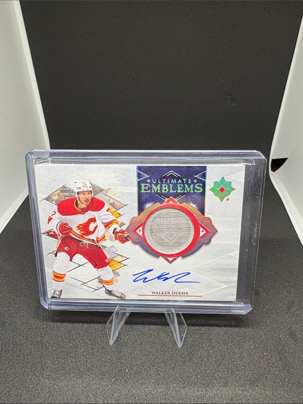 Upper Deck Ultimate Emblems Walker Duehr Hockey Trading Card Auto